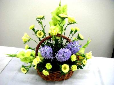 basket arrangement: flower basket basket arrangement: flower basket