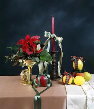candle floral arrangement. Photo credit: Moon Soon Lee candle floral arrangement. Photo credit: Moon Soon Lee