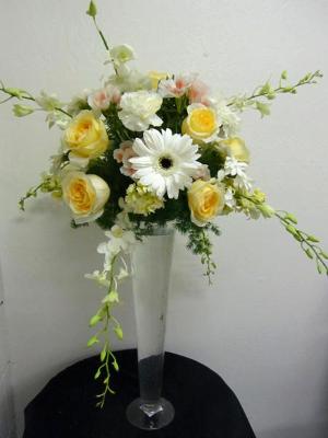 vertical glass container arrangement vertical glass container arrangement